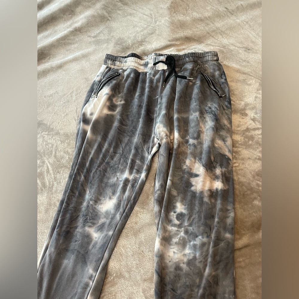 Women’s joggers